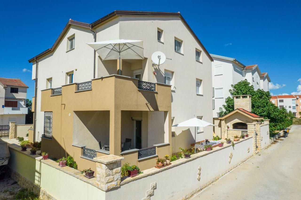 Apartments Nella Privlaka  Luaran gambar