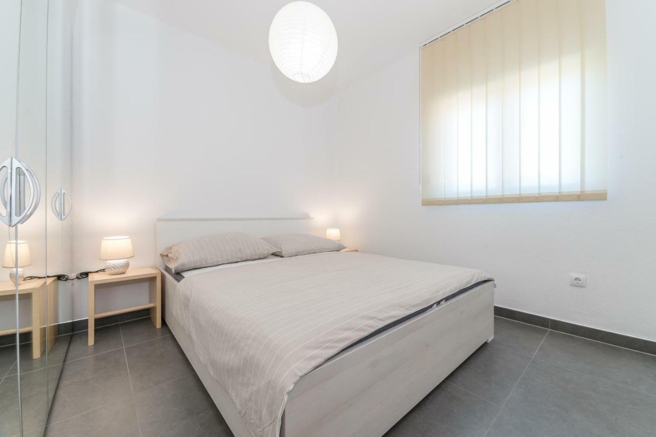 Apartments Nella Privlaka  Luaran gambar