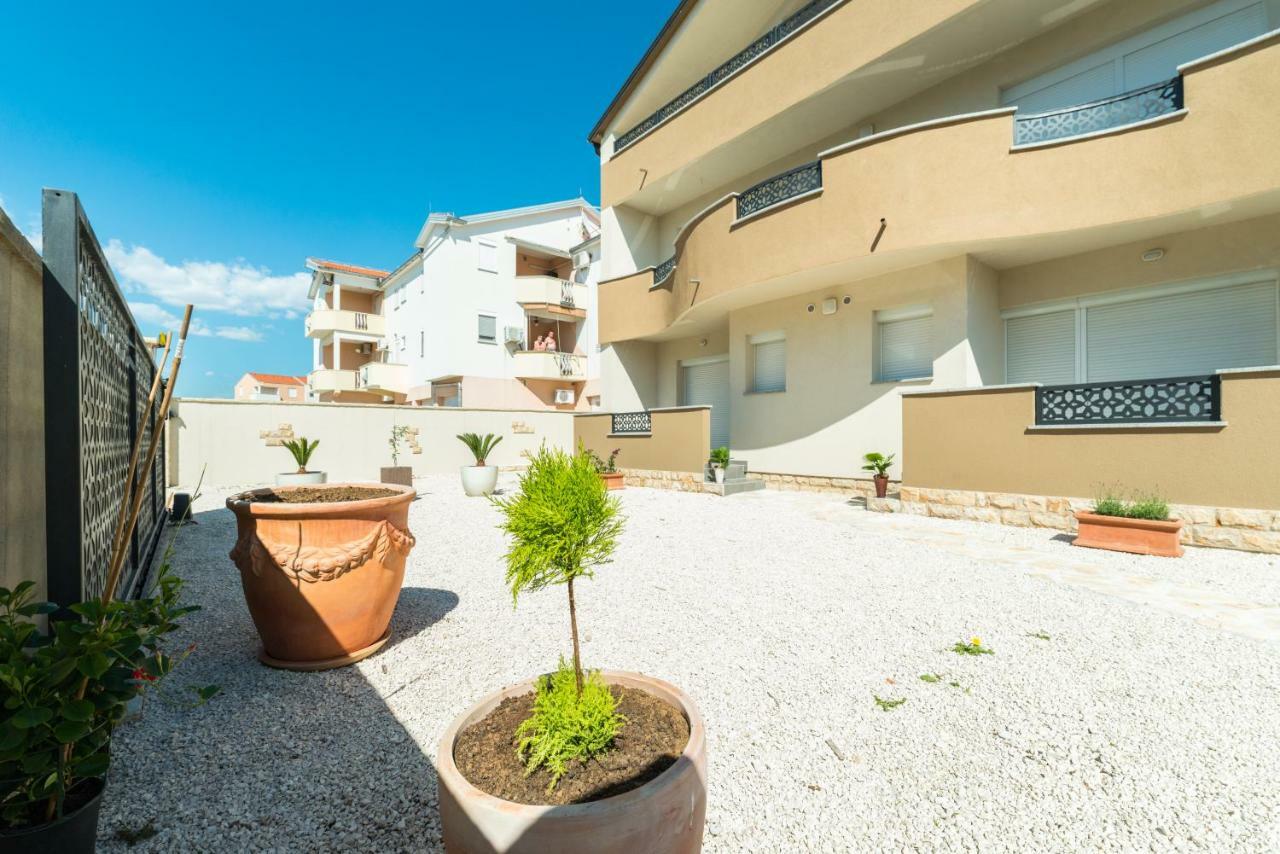 Apartments Nella Privlaka  Luaran gambar