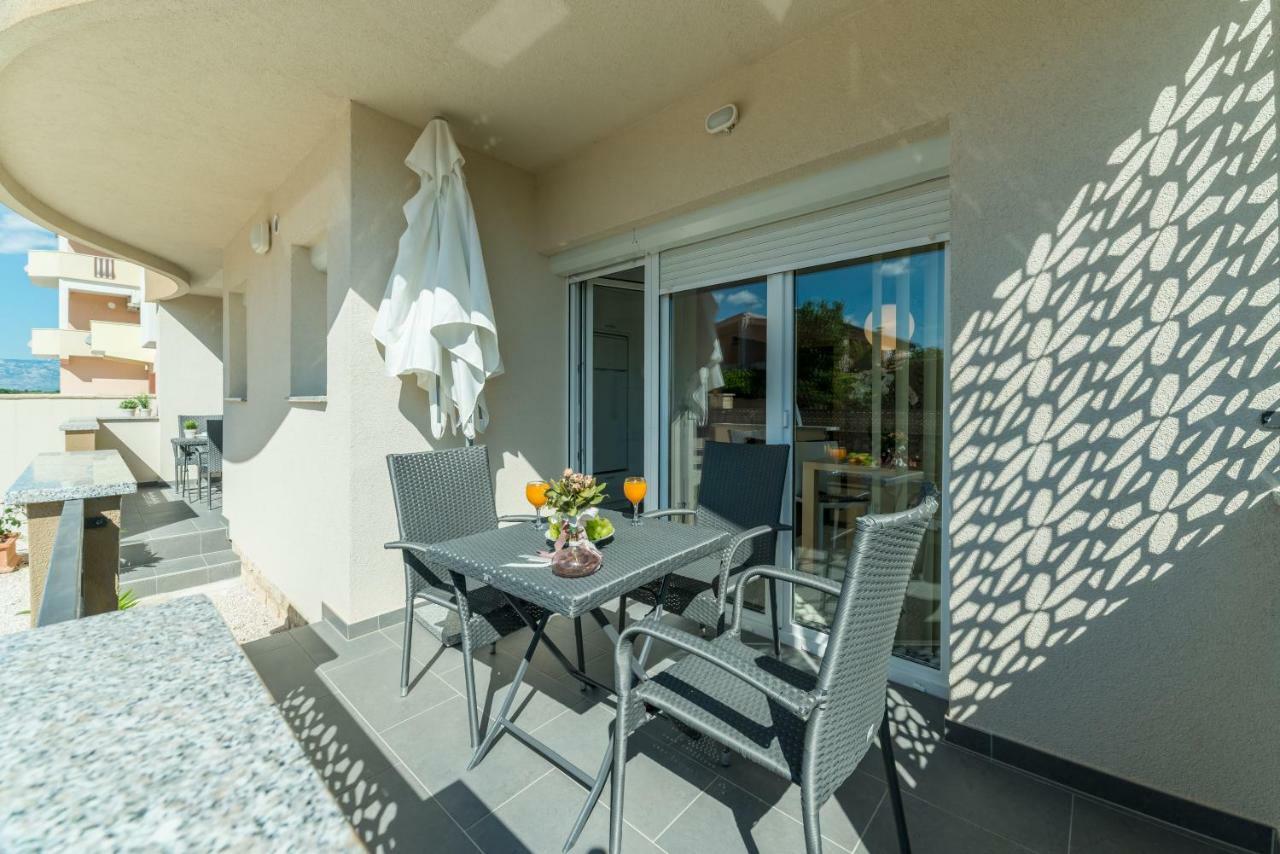 Apartments Nella Privlaka  Luaran gambar